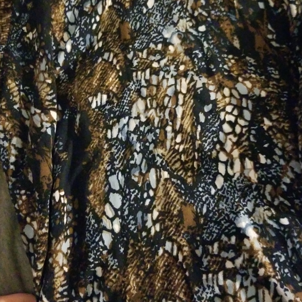 Shirt - Picture 2 of 2
